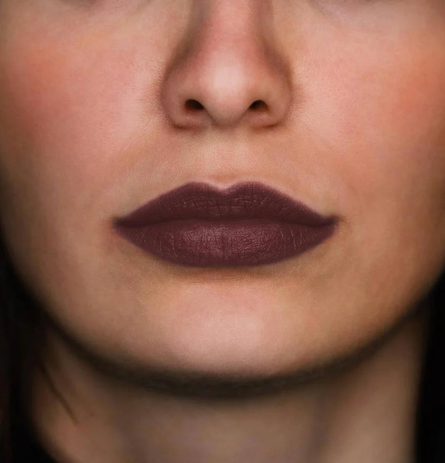 MATTE INTENSE LIPPENSTIFT − SANGRIA